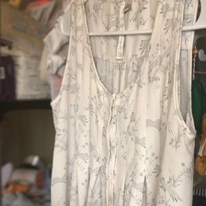 LC sleeveless blouse